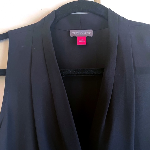 Vince Camuto Black Sleeveless Blouse SIZE: XS - Picture 3 of 7